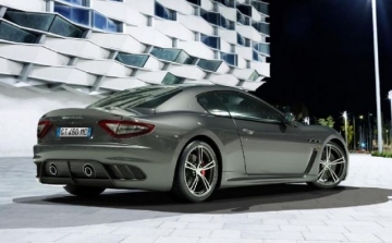 4 üléssel is debütál a Maserati GT MC Stradale