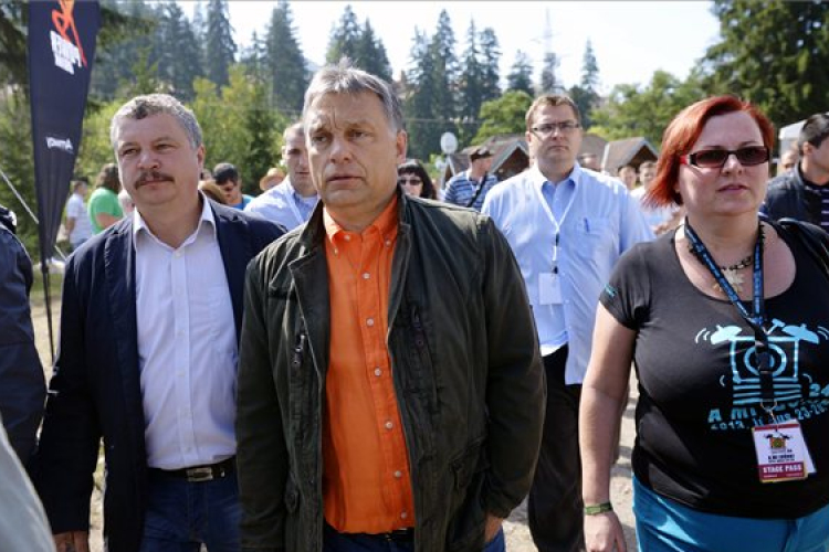 Tusványos - Orbán: a magyar kormány nemzeti gazdaságpolitikát folytat