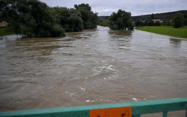 OVF: folytatódik a védekezés a Rábán és a Dunán, több száz vízügyes figyeli a gátak állapotát